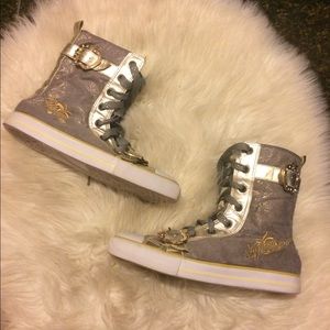 Apple bottoms shoes . Size 8.5