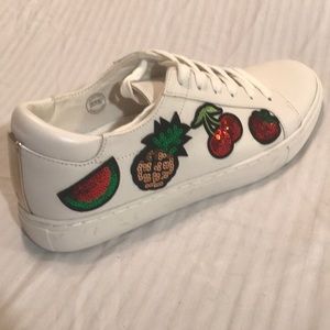 Women’s Kenneth Cole 7M