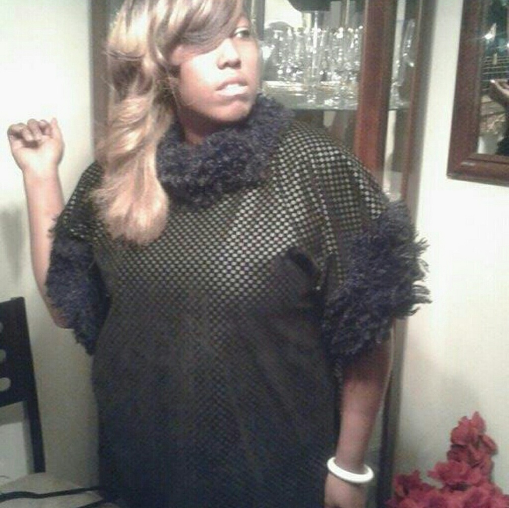BLACK VELVET FUR TOP