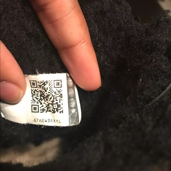 Authentic UGGS: Kids - Picture 4 of 4