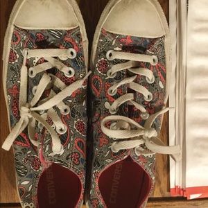 Converse Low Tops-ON HOLD