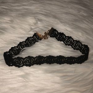 ✨3FOR15✨ ROSE PRINT CHOKER