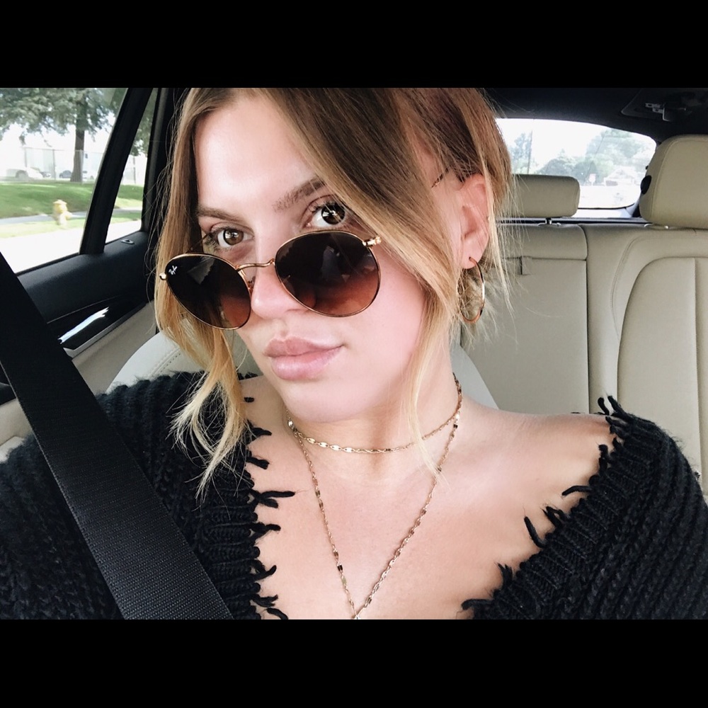 Meet your Posher, Alex