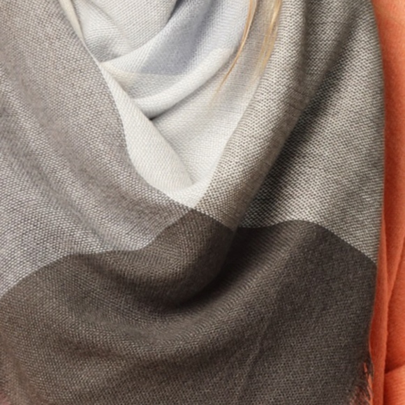 Light Blue Grey Buffalo Checkered Blanket Scarf - Picture 2 of 2