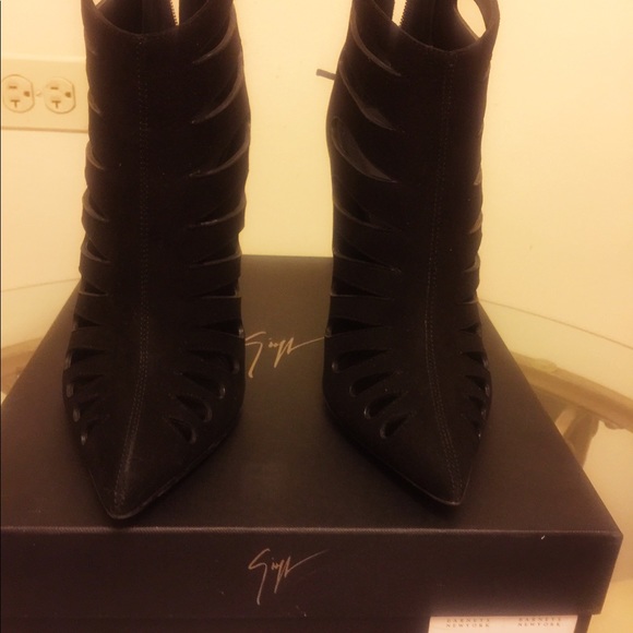 GIUSEPPE ZANOTTI ESTER Black Booties - Picture 2 of 7