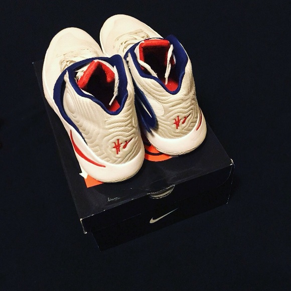 KD 7 Aunt Pearlz and Kyrie 2 USA