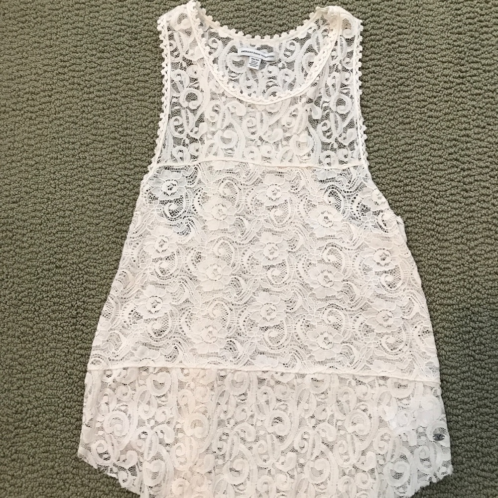 American Eagle white lace patterned tank top