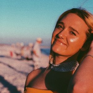 Meet your Posher, Kaitlyn