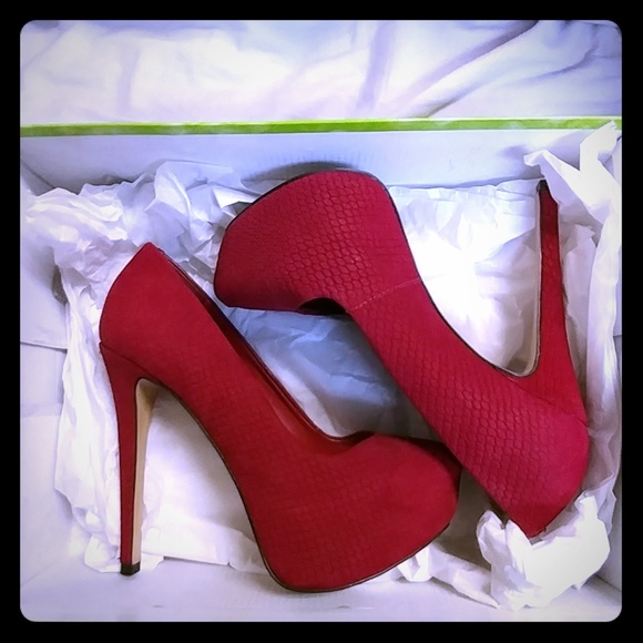 ALDO Red Suede Heels - Picture 1 of 3