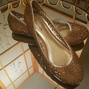 Kenneth Cole Reaction leather slip-on flats