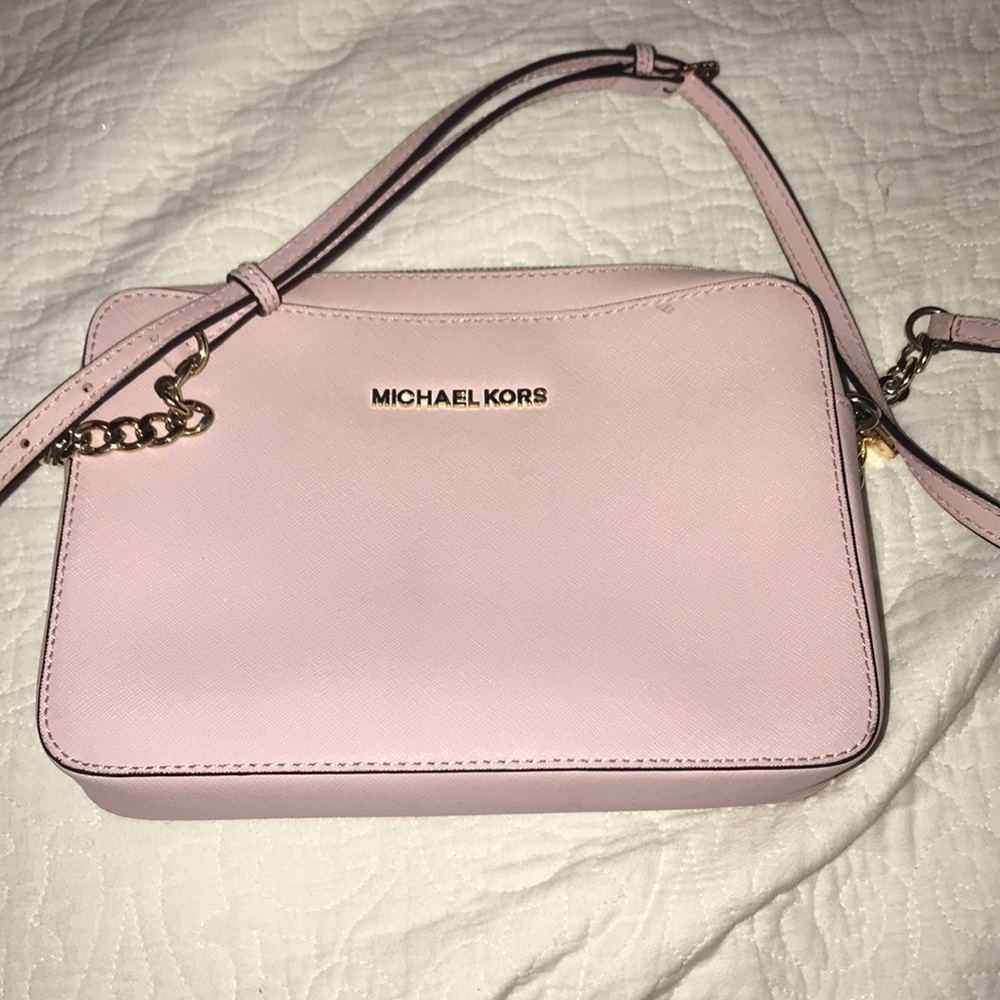 Light pink Michael Kors crossbody bag