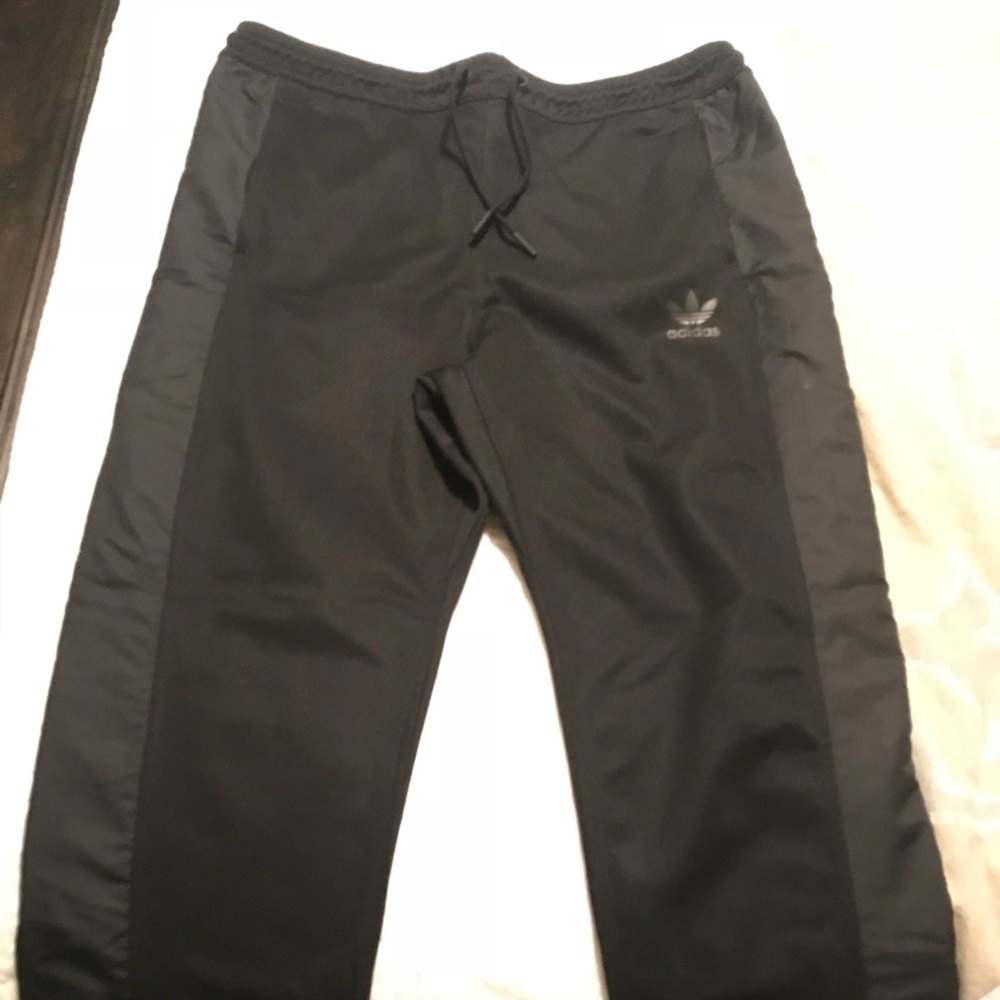 🏋🏼‍♀️ Adidas Men’s Pants! Super sick! NWOT. L