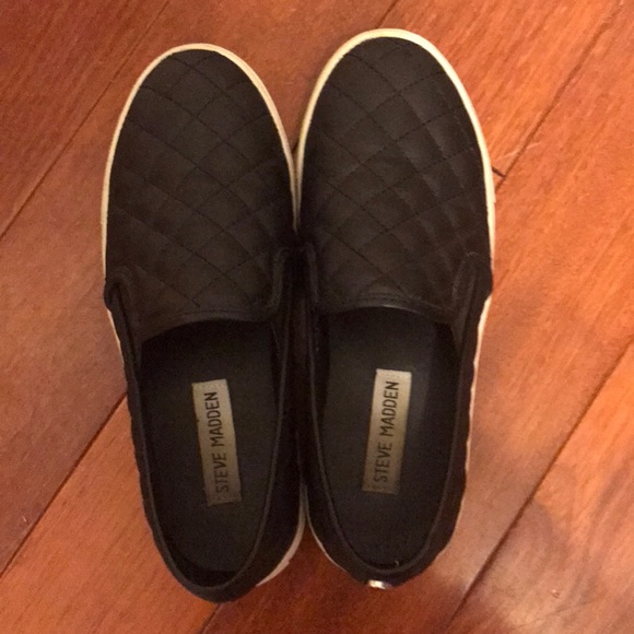 Steve Madden Pleated Slip-Ons - Picture 2 of 4