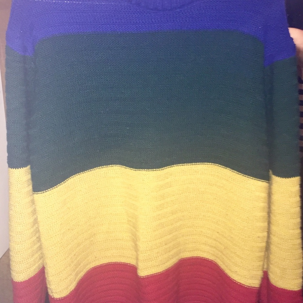 COMFYYY PRIMARY CRAYOLA unif Sweater