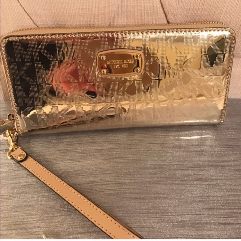 MK Large Jet Set Wristlet