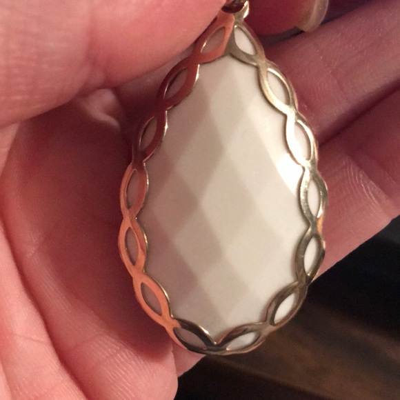 Turkey OT 925 Cream MultiFaceted Teardrop Pendant - Picture 3 of 7