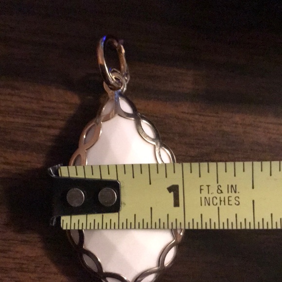 Turkey OT 925 Cream MultiFaceted Teardrop Pendant - Picture 7 of 7