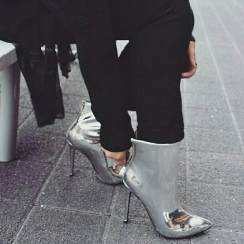 Silver Stiletto Heel Boot Size 8 & 9 - Picture 5 of 7