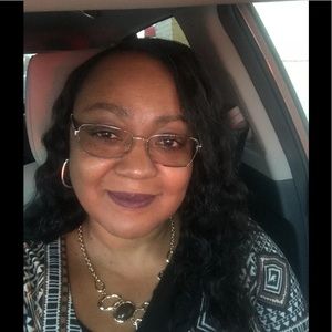 Meet your Posher, Cornelia