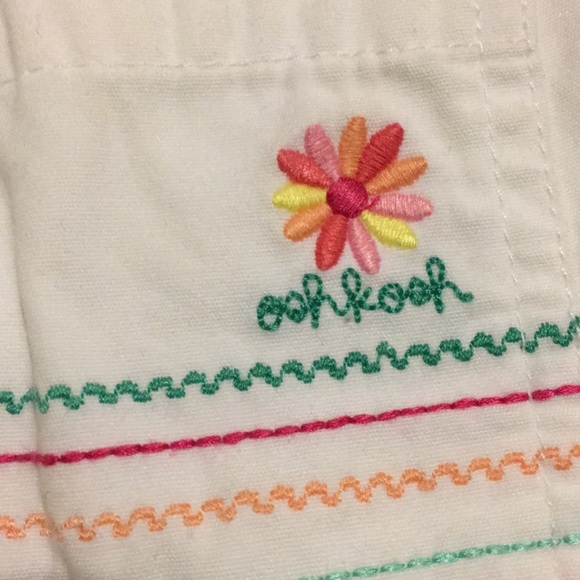 OshKosh B’Gosh Shorts, Girl size 5 - Picture 4 of 4