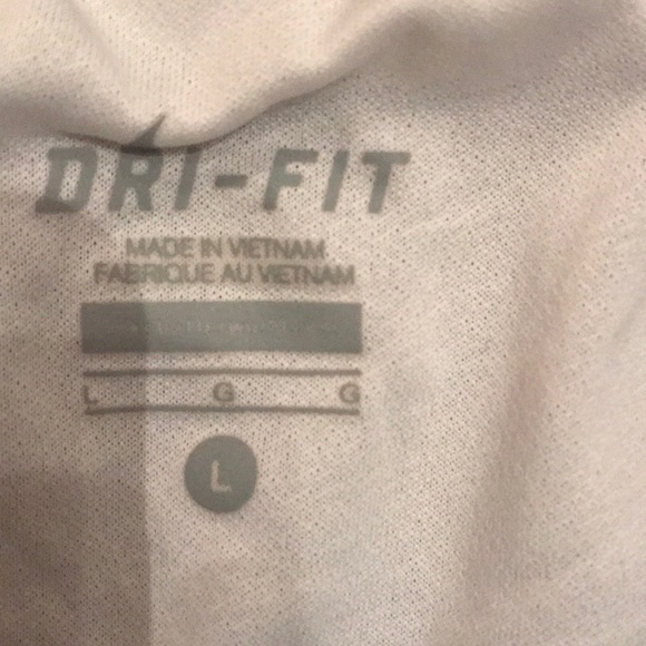 Black nike shorts - Picture 2 of 3