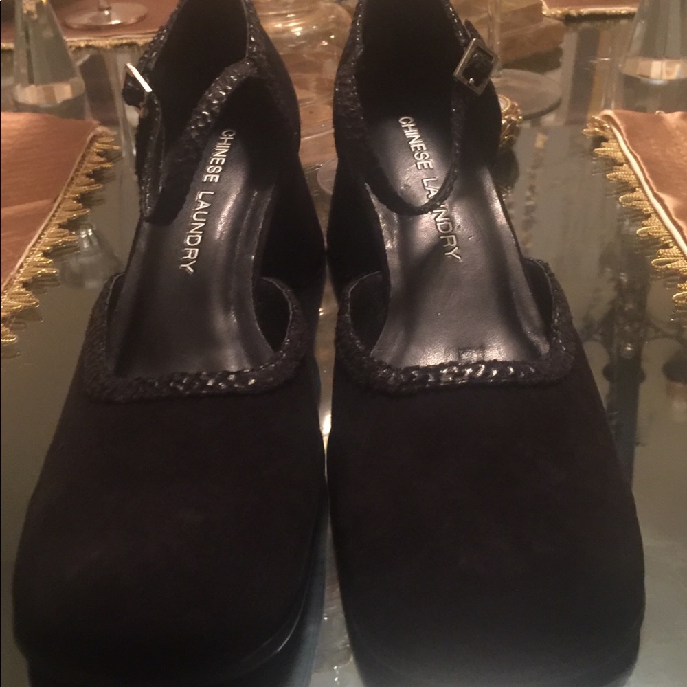 Beautiful Black Leather/Suede Heels💥LAST ONE💥