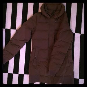 ✅ Nike down puffer coat - size small.