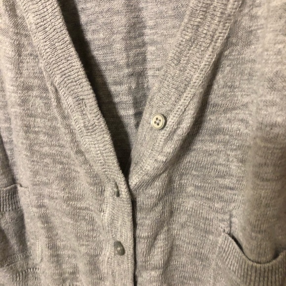 Button down - Picture 3 of 3