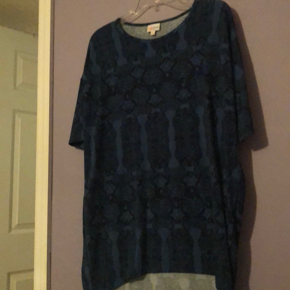 LulaRoe Irma Top