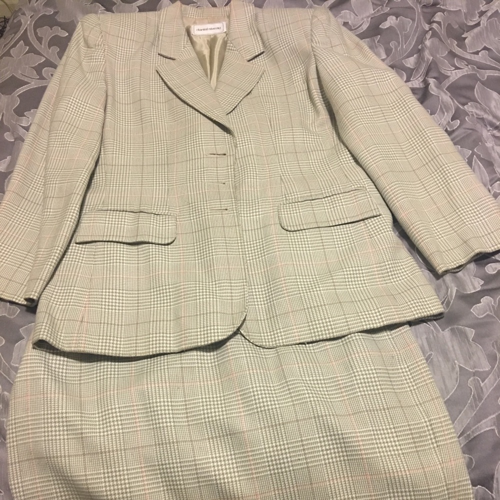 Woman’s Skirt suit