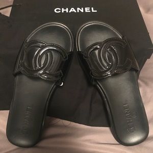 100% AUTHENTIC CHANEL MULES 🔥😍
