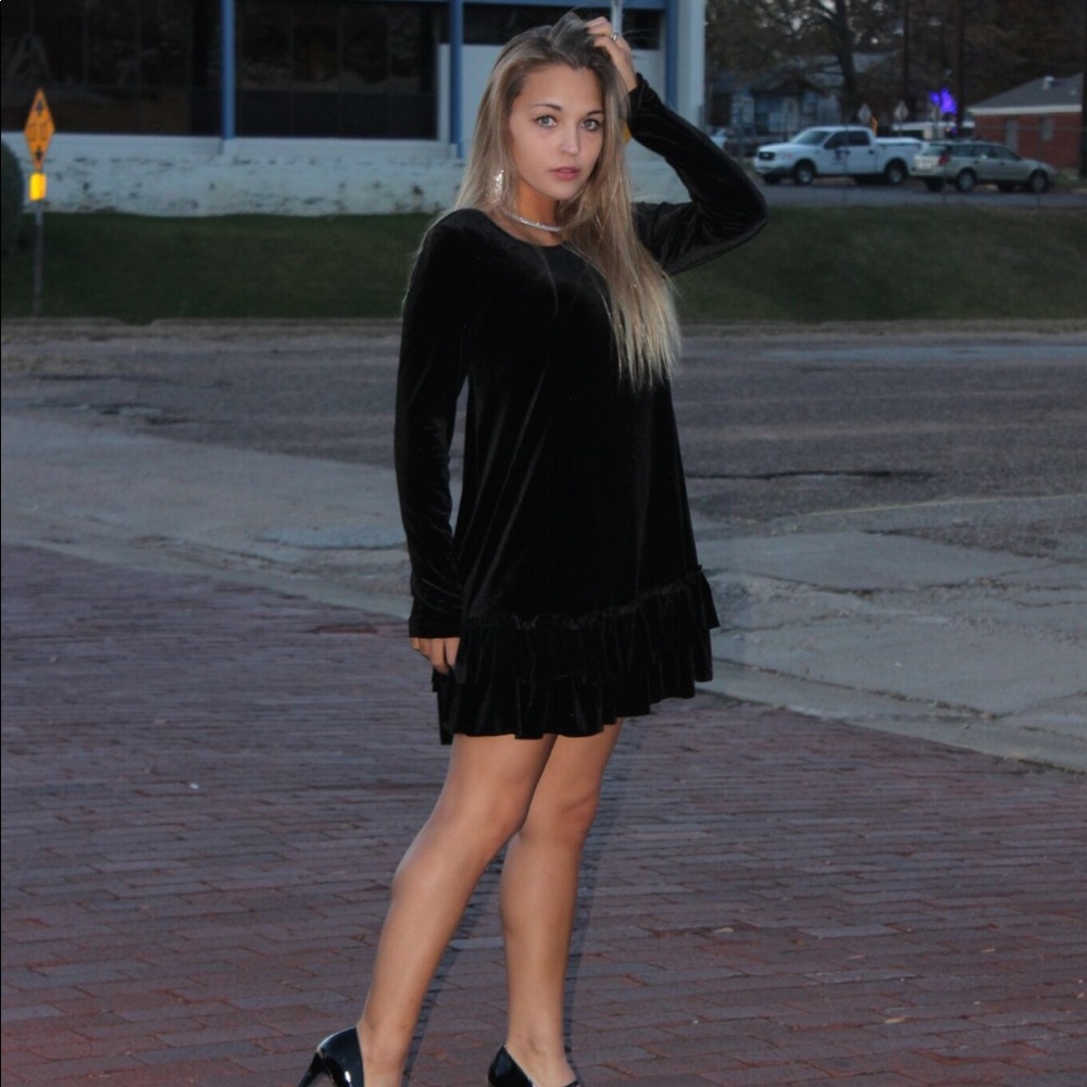 Cozy Black Velvet Dress - Picture 3 of 5