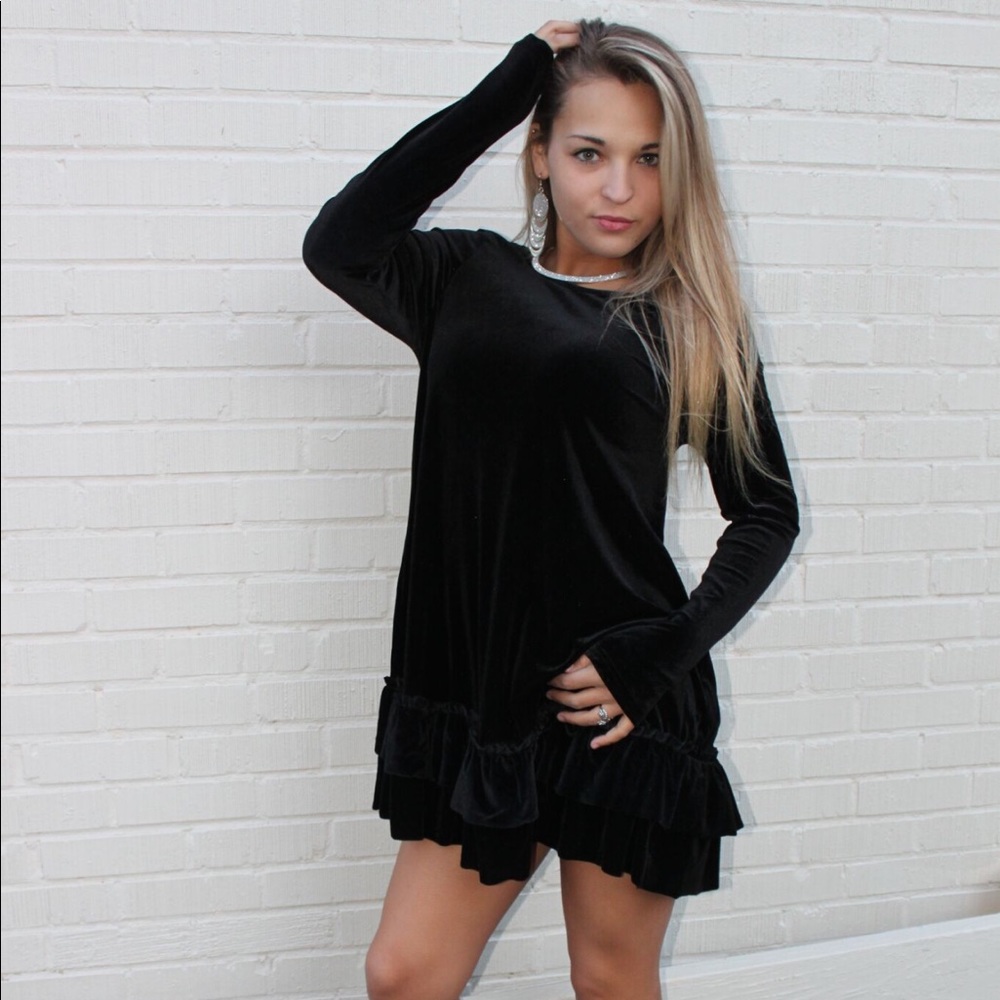 Cozy Black Velvet Dress - Picture 5 of 5