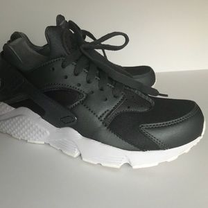 Worn Once! Nike Air Huarache Run PRM