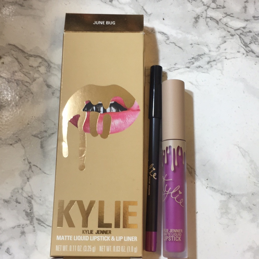Kylie Vacation Edition Lip in June Bug