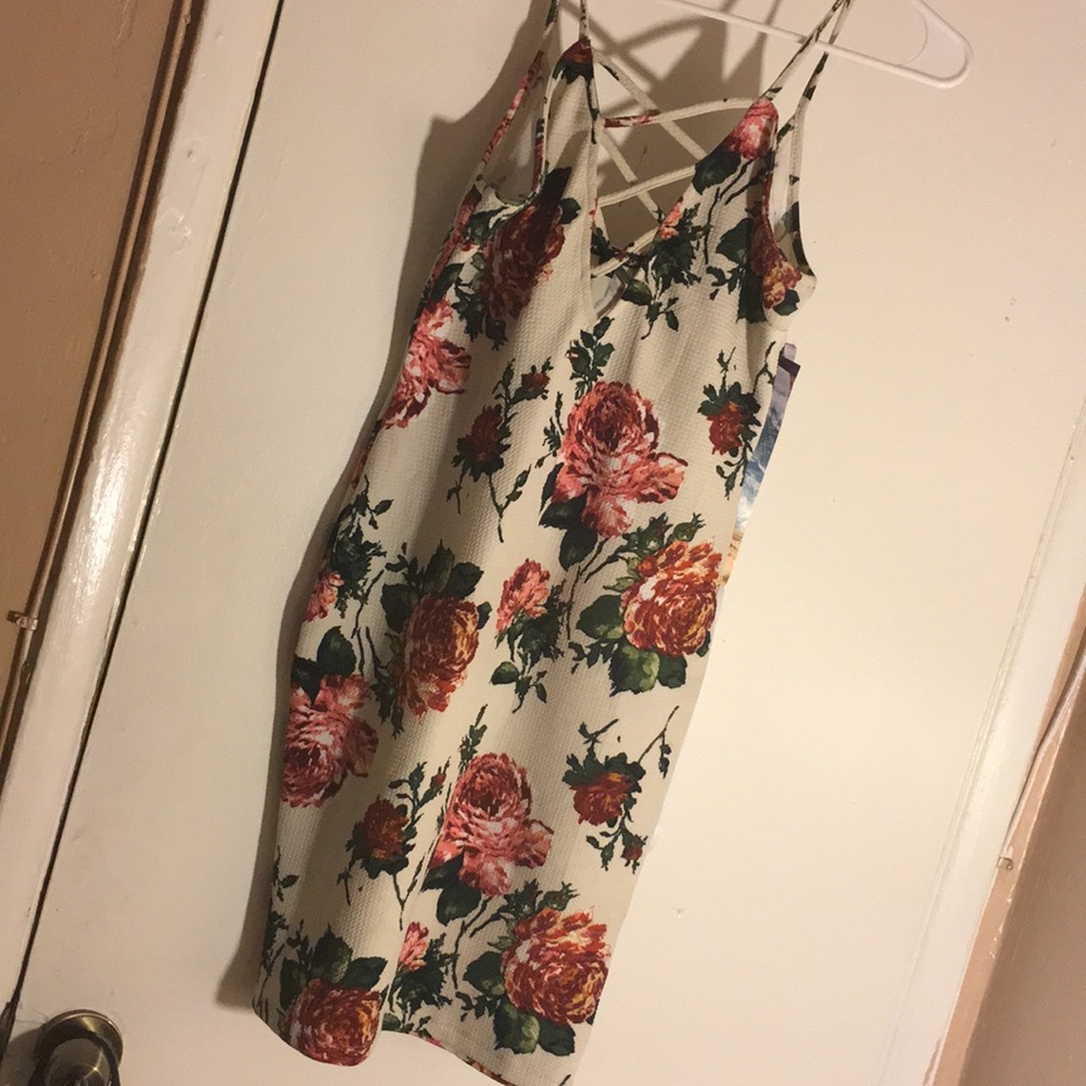 Dress - Picture 2 of 3