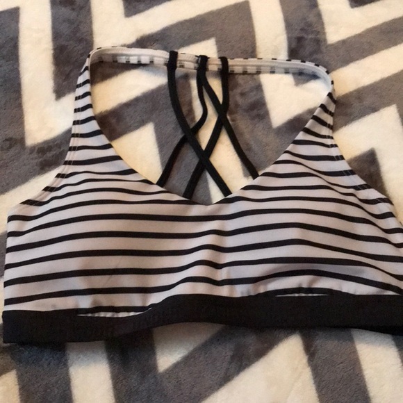 Under Armour Other - Super cute Under Armour sports bra