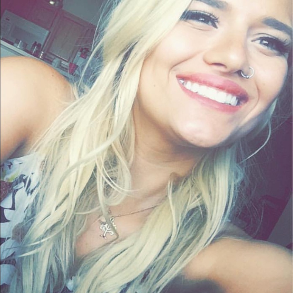 Meet your Posher, Natalie