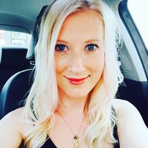 Meet your Posher, Liz