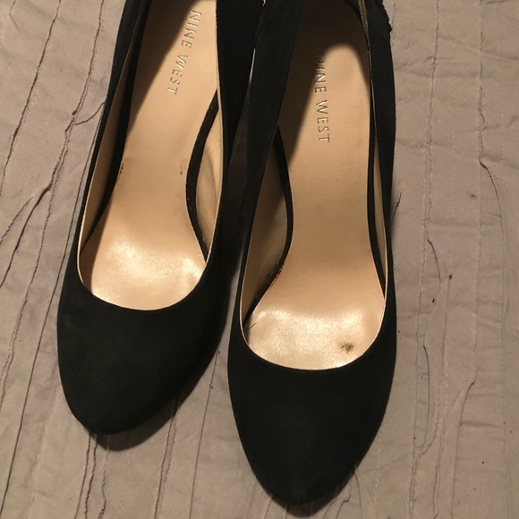 Black suede and crystal platform pumps - Picture 5 of 6