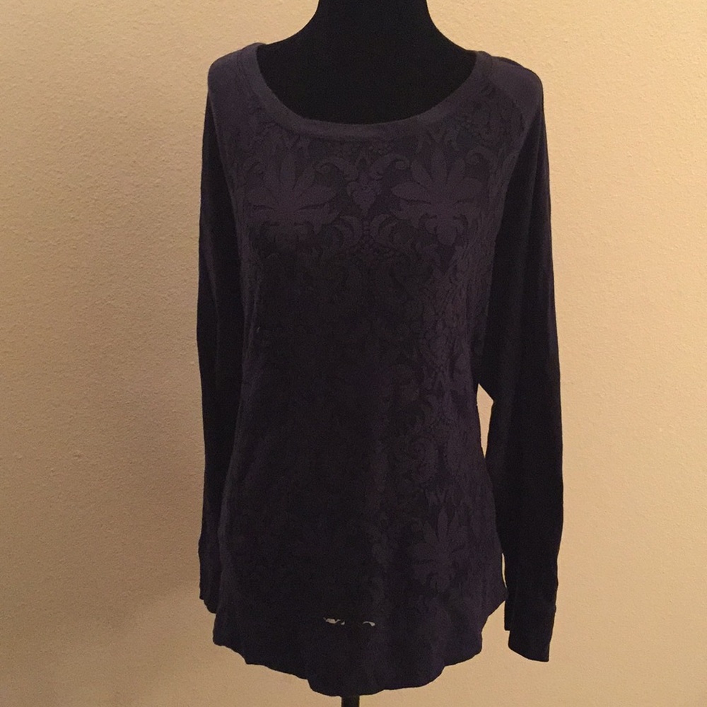 Lovely Navy longsleeve shirt with sheer lace front