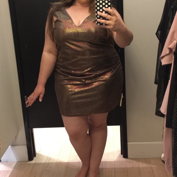 $10 flash sale (24 hr) Plus Size Gold Bodycon Dress NWT 2X Charlotte Russe - Picture 1 of 4