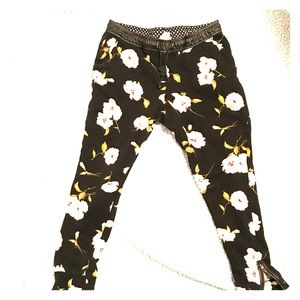 Anthropologie lilka print cotton crop pants size M