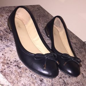 Ballet flats