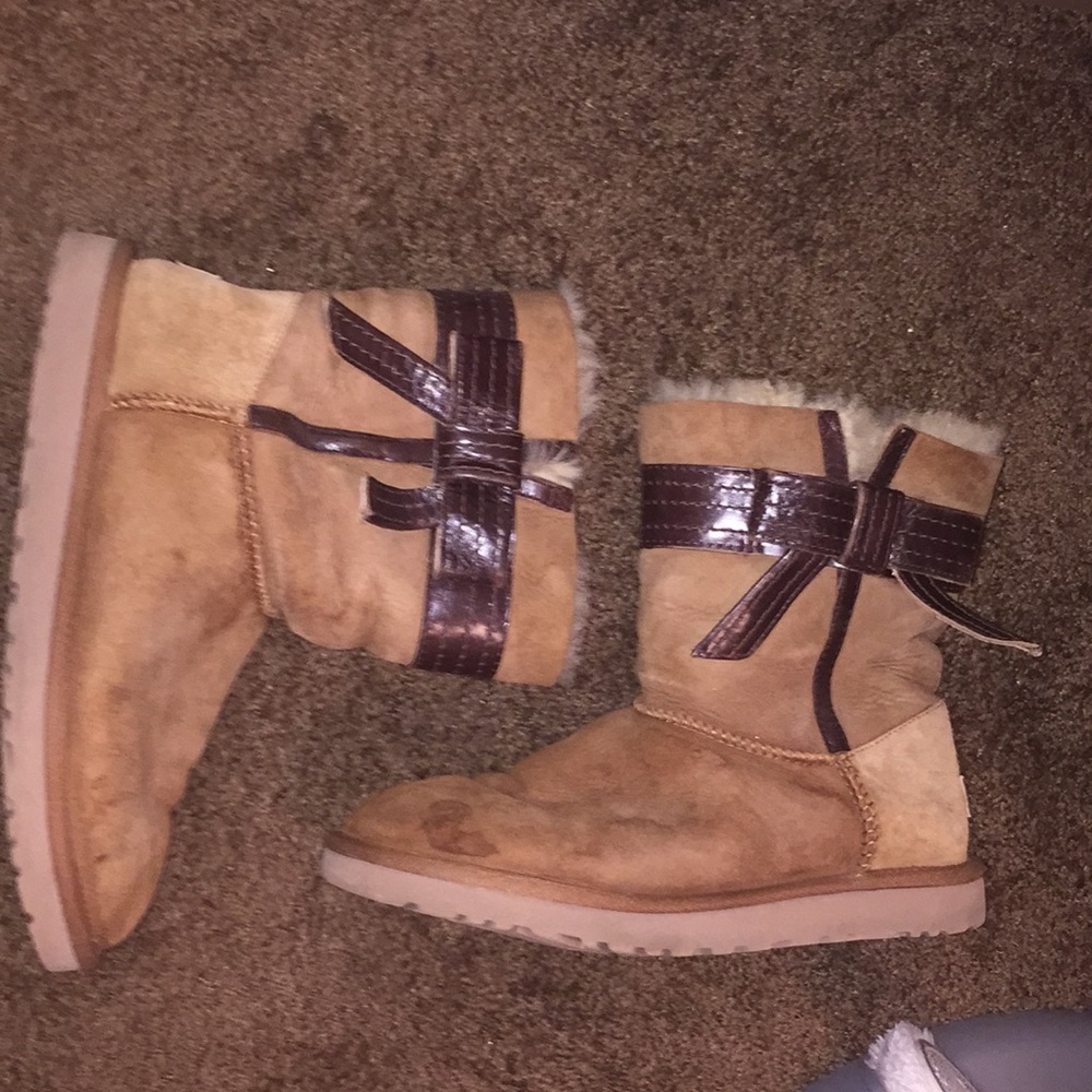 Bow Ugg boots