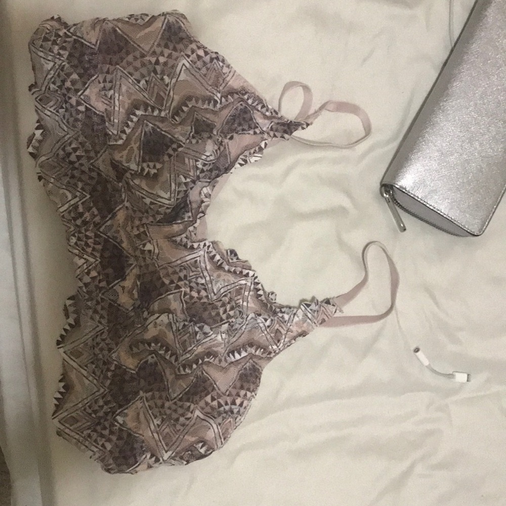 NWOT PINK VS BRALETTE