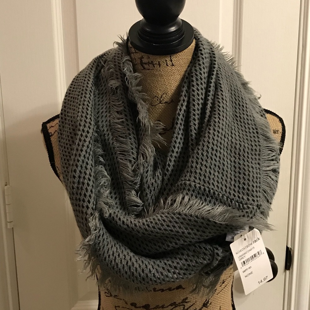 Infiniti scarf