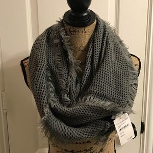 Infiniti scarf