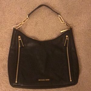 Beautiful Michael kors shoulder bag