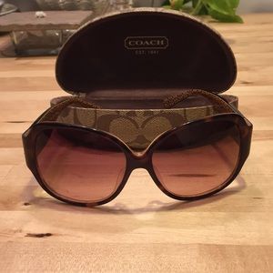 SALE 🎈🎈Coach Mimi Tortoise Sunglasses with case
